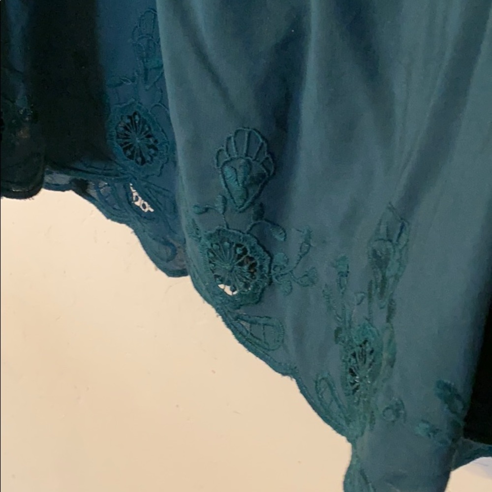 Embroidered Top! - Picture 2 of 2
